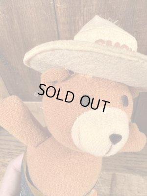 スモーキーベアのビンテージのぬいぐるみ