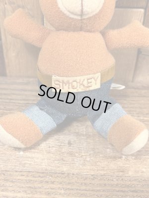 80年代のスモーキーベアのビンテージのぬいぐるみ