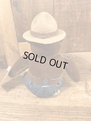 スモーキーベアのヴィンテージのぬいぐるみ