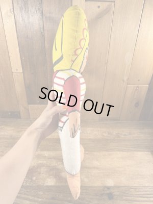 企業キャラクターのホットタマレキッドのぬいぐるみ