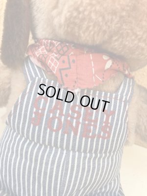 ヒッコリーストライプの服を着た70年代のビンテージの犬のぬいぐるみ