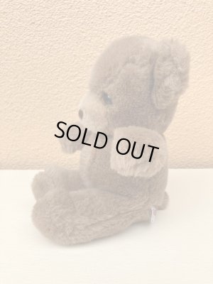 80年代の茶色のくまのぬいぐるみ