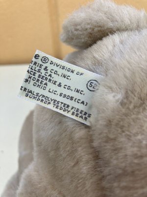 80年代のふわふわのクマのぬいぐるみ