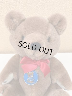 赤いリボンがかわいいビンテージのテディベア