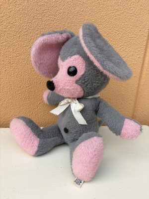 70年代の大きなねずみのぬいぐるみ