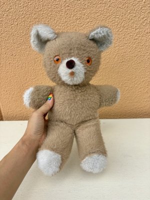 古いくまのぬいぐるみ