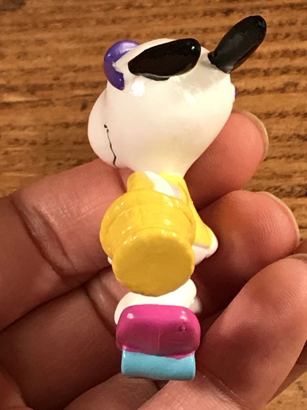Peanuts Snoopy “Cool Easter” PVC Figure スヌーピー ビンテージ PVCフィギュア スケボー 90年代