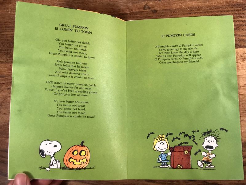 Hallmark The Peanuts Book Of Pumpkin Carols スヌーピー ビンテージ ハンドブック 70〜80年代