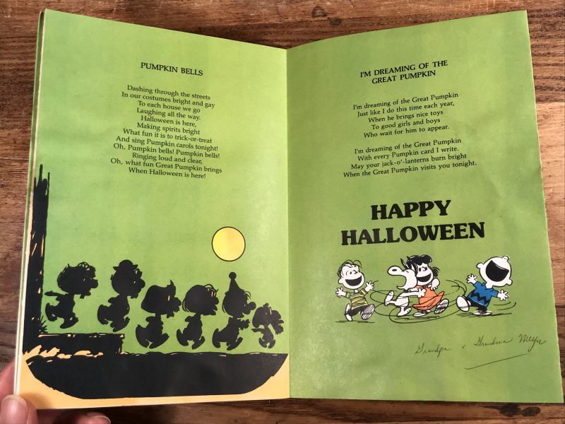 Hallmark The Peanuts Book Of Pumpkin Carols スヌーピー ビンテージ ハンドブック 70〜80年代