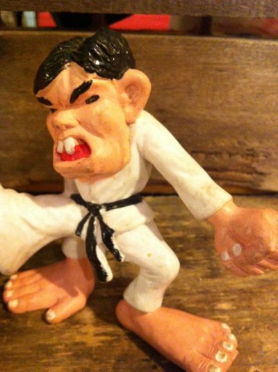 画像3: Weird Ball KARATE SID PVC Figure