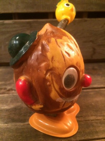 画像2: Windup Walking Walnut With Googly Eyes