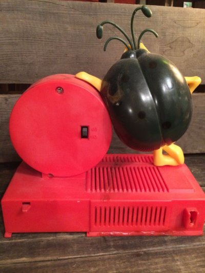 画像1: Raid Bug Radio  ビンテージ レイドバグ 時計 置き時計 フィギュア アドバタイジング 企業キャラクター 企業物 トイ toy ヴィンテージ 80年代