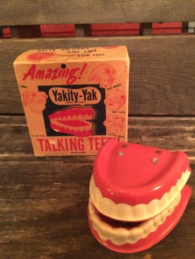 画像1: Wind-Up Talking Teeth Yakity-Yak