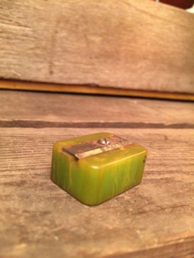 画像1: Bakelite Pencil Sharpener