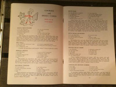 画像2: Reddy Kilowatt Recipes Book　ビンテージ レディキロワット ブック アドバタイジング 企業キャラクター 企業物 アメリカ雑貨 ヴィンテージ 60年代