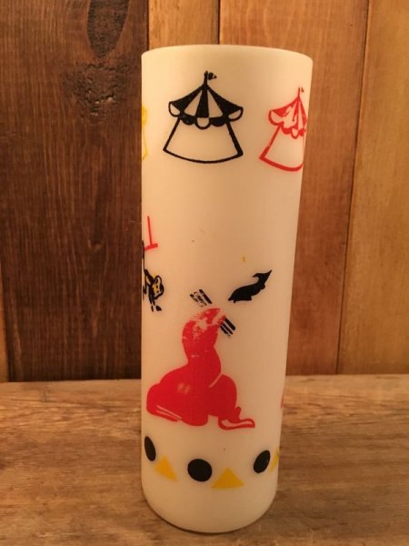 70年代頃のサーカスデザインのプラスチック製ビンテージコップ