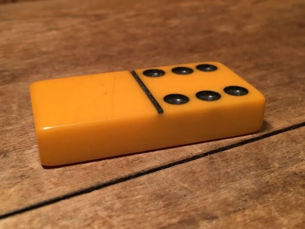 50年代頃のベークライトで出来たビンテージドミノ
