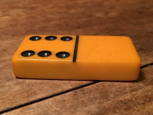 50年代頃のベークライトで出来たビンテージドミノ