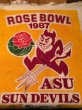 80年代、アリゾナ州立大学サンデビルデザインのローズボールで行われたラグビーの試合の時のタオル