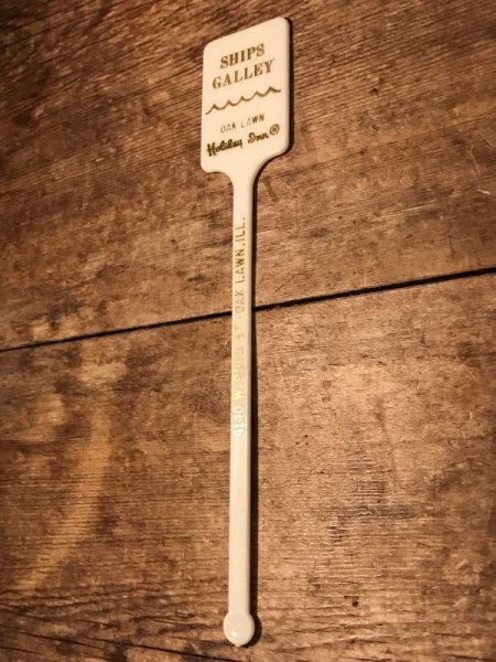  アメリカのモーテル「HOLIDAY INN　ホリデーイン」で使用されていたプラスチック製ビンテージマドラー