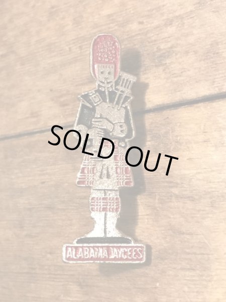 70〜80年代頃のスーベニア物のビンテージピンバッジ