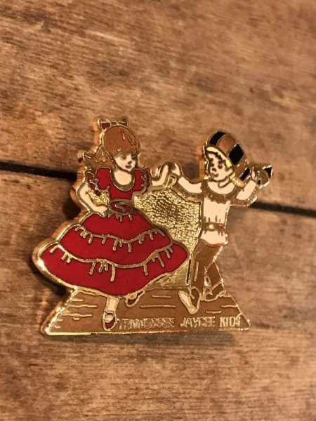 70〜80年代頃のスーベニア物のヴィンテージピンバッチ