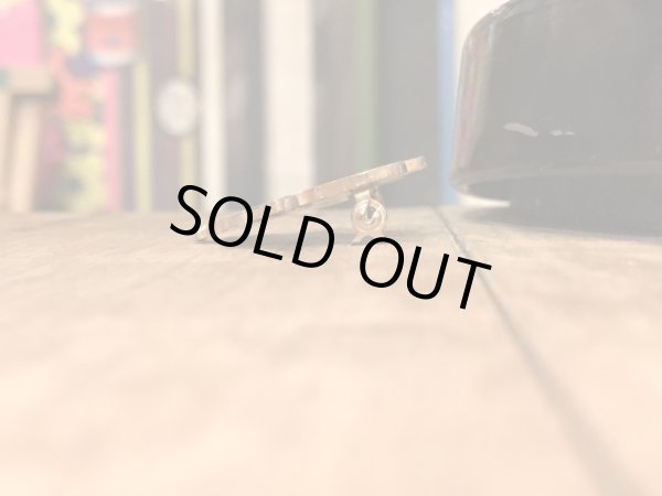 70〜80年代頃のスーベニア物のヴィンテージピンバッチ