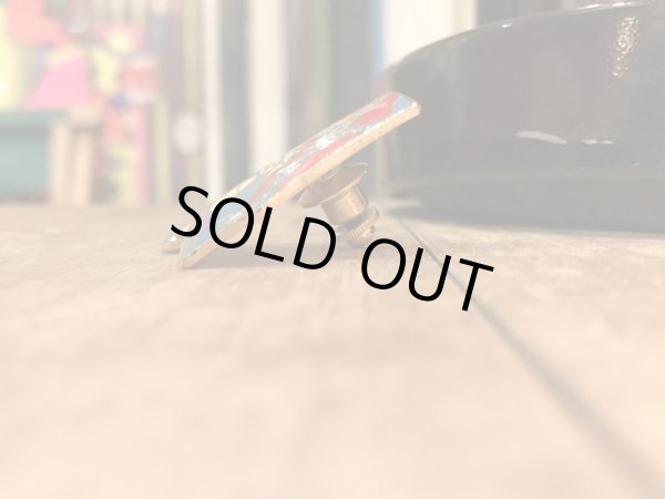 70年代頃のスーベニア(お土産)のビンテージピンズ