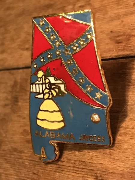 70年代頃のスーベニア(お土産)のビンテージピンズ