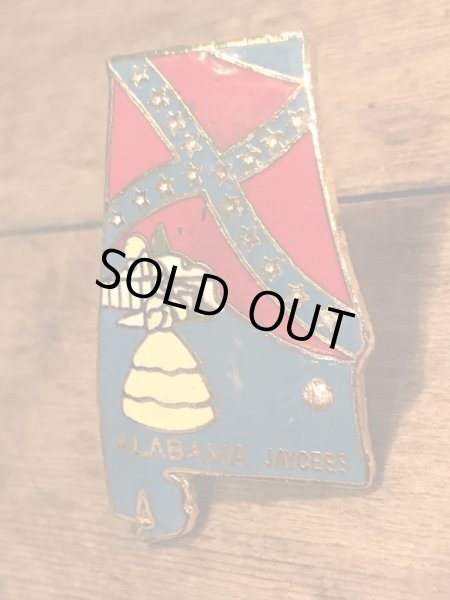 70年代頃のスーベニア(お土産)のビンテージピンズ