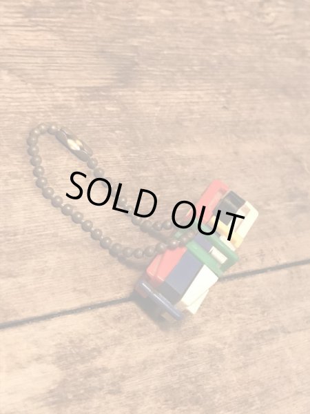 50年代頃の車モチーフのビンテージパズルキーチェーン