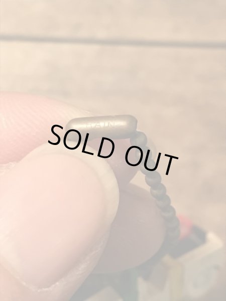 50年代頃の車モチーフのビンテージパズルキーチェーン