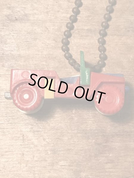 50年代頃の車モチーフのビンテージパズルキーチェーン