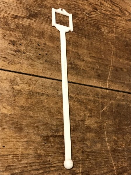 プラスチック製のビンテージマドラー