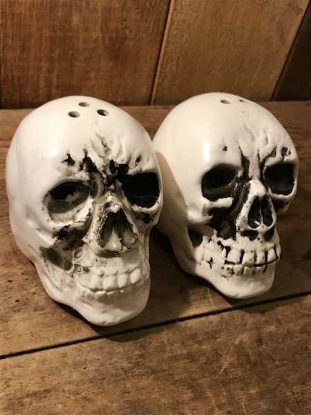 50〜60年代頃のスカルのビンテージソルト&ペッパー