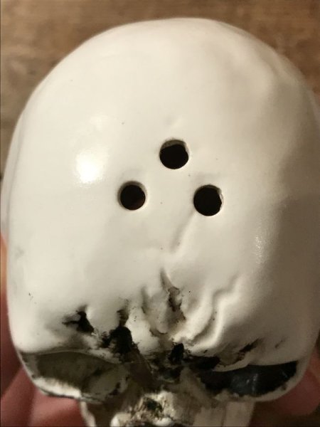 陶器製のスカルのヴィンテージソルト&ペッパー