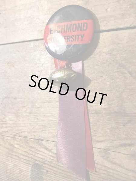 50〜60年代頃のカレッジ物のビンテージ缶バッジ