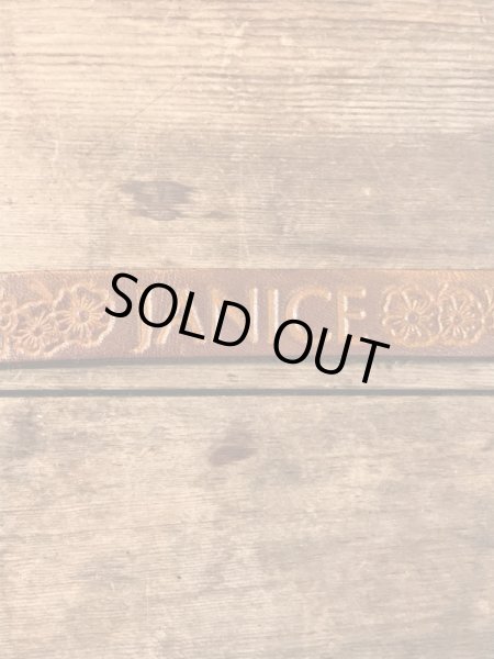 70年代頃のヒッピーデザインのビンテージレザーブレスレット