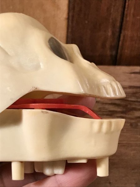 70年代頃のスカルのヴィンテージウィンドアップトイ