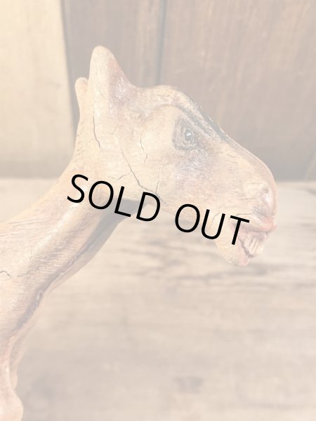 Multi Product Incの馬モチーフのヴィンテージ木彫りの置物