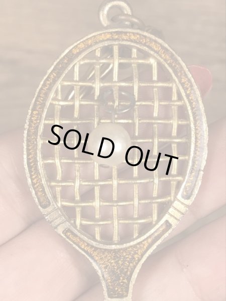 70年代頃〜のパールの玉が付いたテニスラケットのビンテージキーホルダー