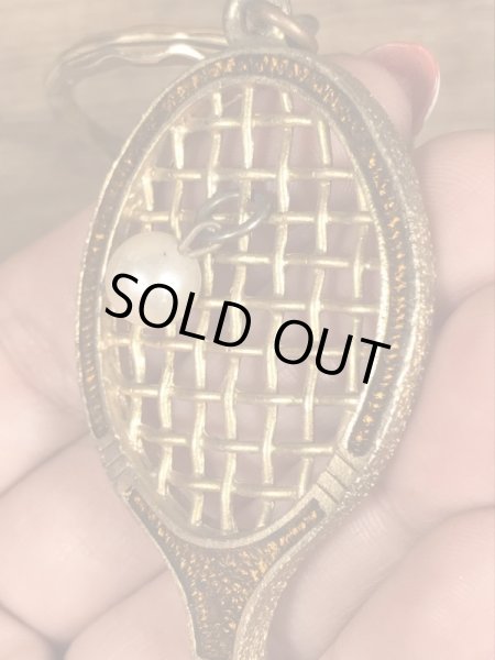 70年代頃〜のパールの玉が付いたテニスラケットのビンテージキーホルダー