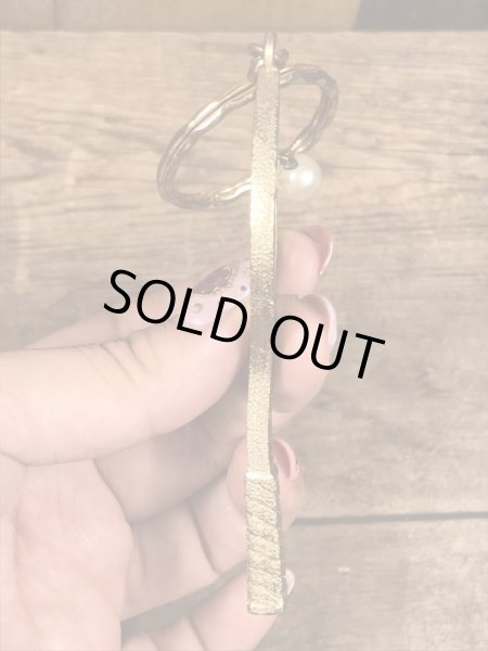 70年代頃〜のパールの玉が付いたテニスラケットのビンテージキーホルダー