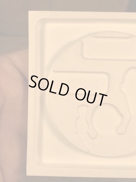 アドバタイジングキャラクターのピールズビール「バート＆ハリー」のビンテージコースター