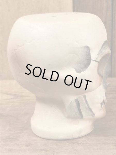 メイドインジャパン製のスカルの50年代ビンテージソルト＆ペッパー