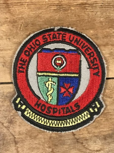 アメリカの大学病院の70〜80年代ビンテージ刺繡ワッペン