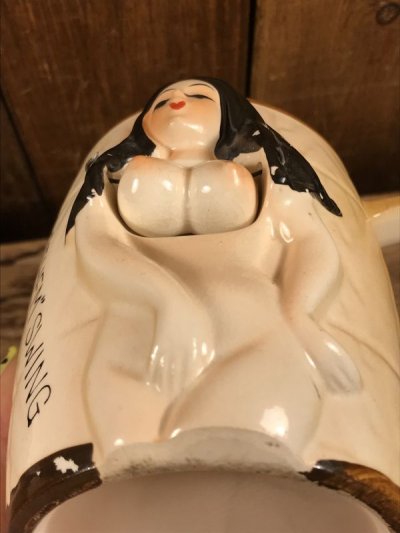 画像2: “Let Them Swing” Nude Boob Nodder Ceramic Mug　ヌード　ビンテージ　マグカップ　おっぱい　陶器　60年代