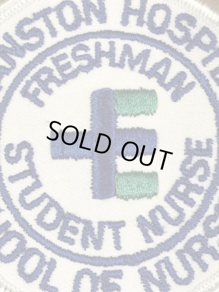 アメリカのカレッジ物(看護学校)の〜70’sヴィンテージ刺繡パッチ