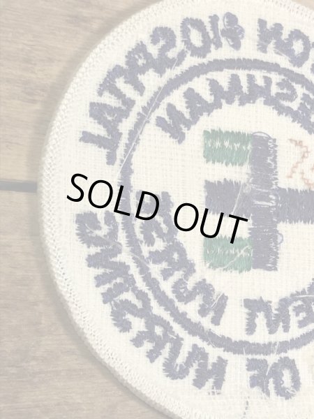 アメリカのカレッジ物(看護学校)の〜70’sヴィンテージ刺繡パッチ