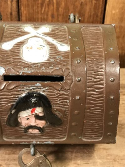 画像1: Pirate & Skull Treasure Chest Metal Coin Bank　パイレーツ　ビンテージ　コインバンク　スカル　50年代